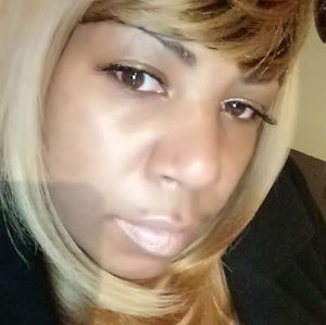 Meet your Posher, Iris